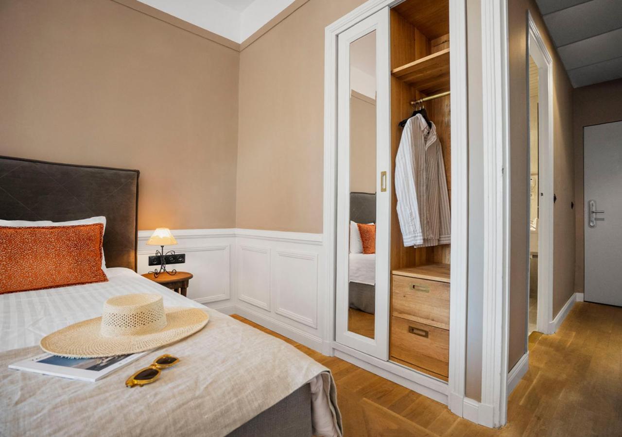 Langley Resort Napoleon Bonaparte L'Ile-Rousse  Ruang foto
